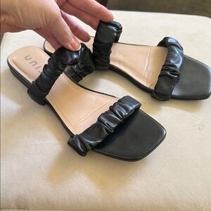 Unisa Black Ruffled Strap Sandals